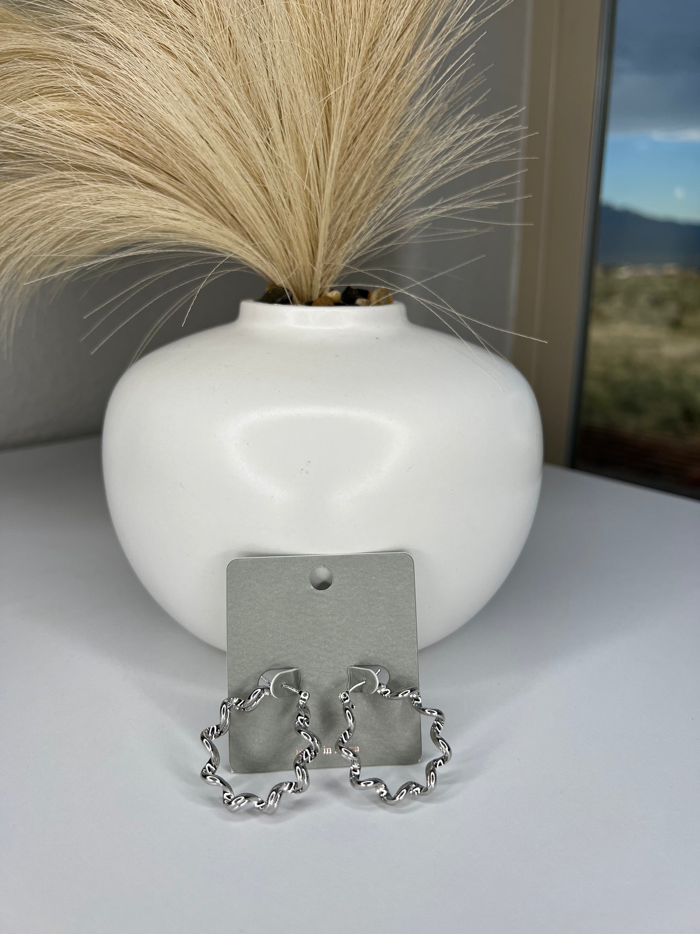 Hoop Earrings (2 Colors Available)